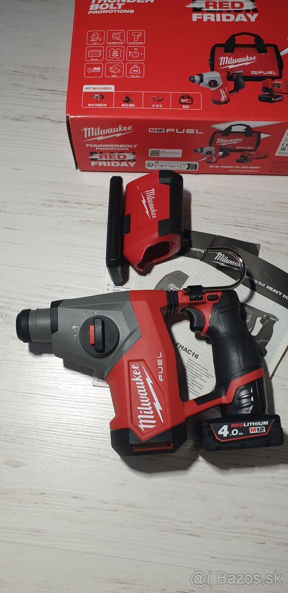 Milwaukee M12 FHAC16 - 8