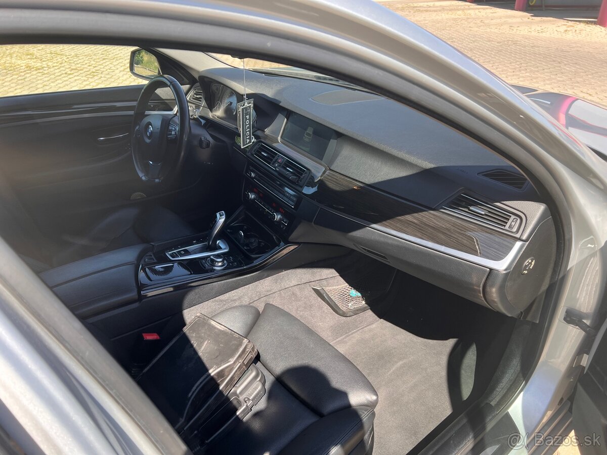 Predám BMW f11 530xd - 8