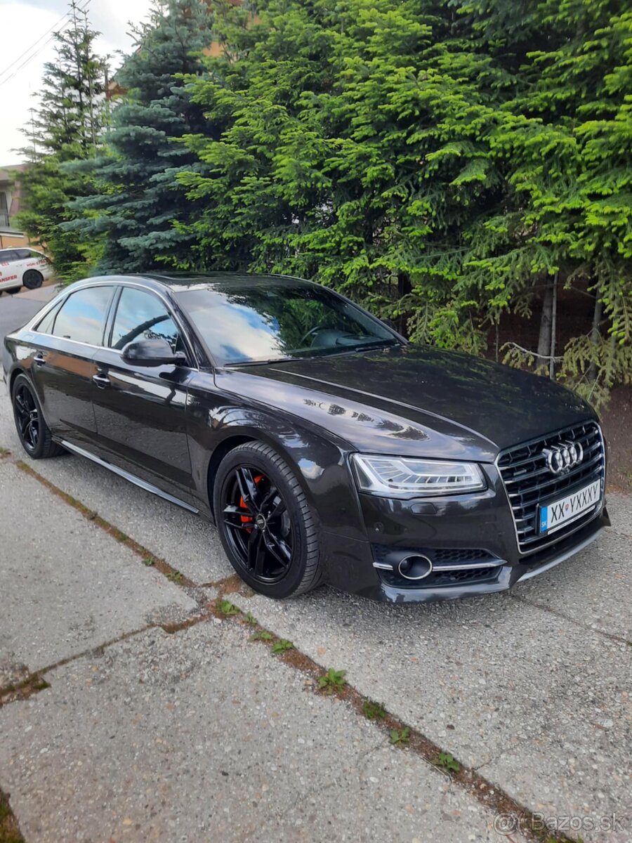 PREDÁM AUDI A8 LONG V8 QUATTRO 385PS R.V.12/2024 - 8