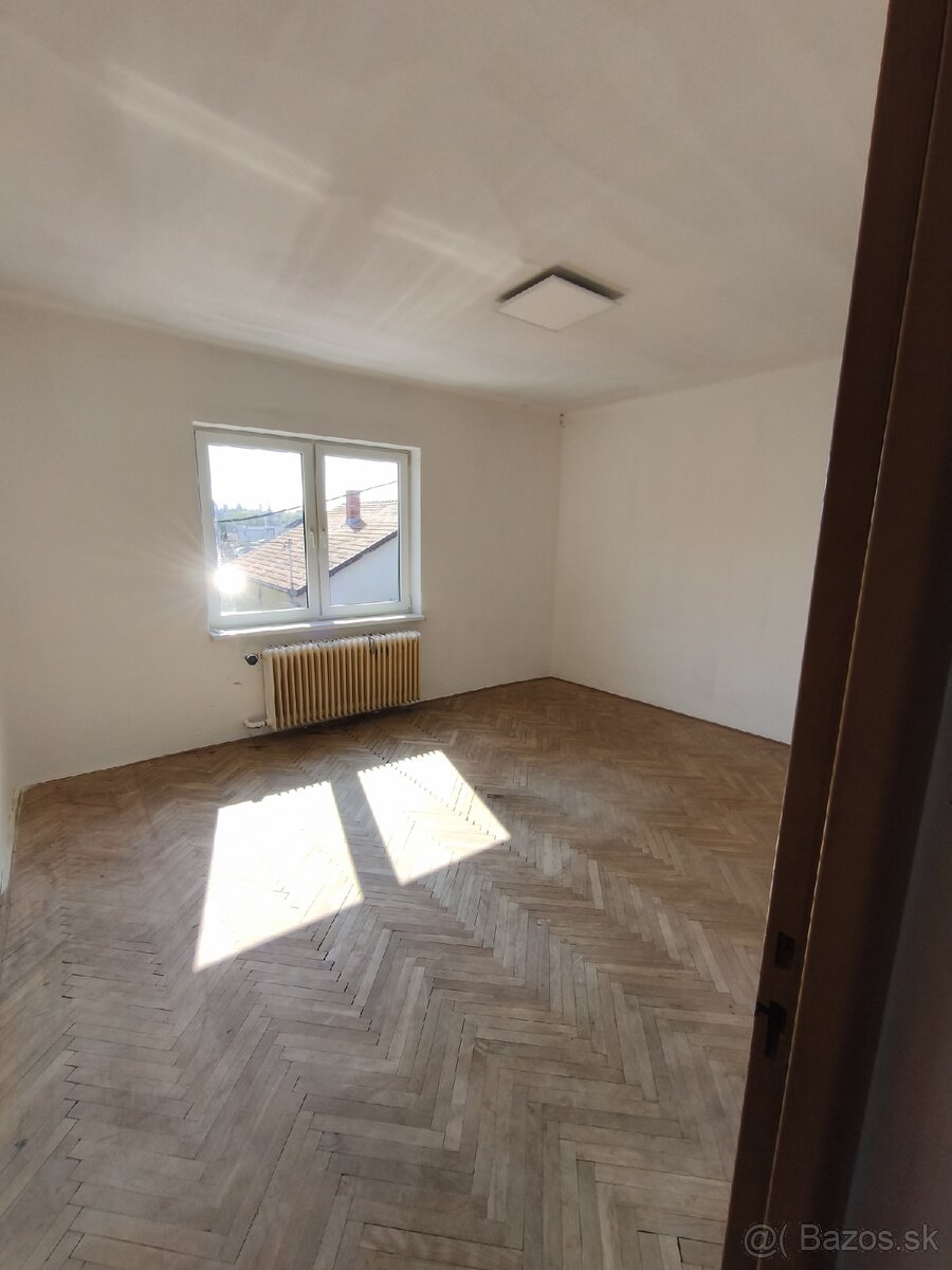 Prenájom domu blízko centra Zlaté Moravce - 8