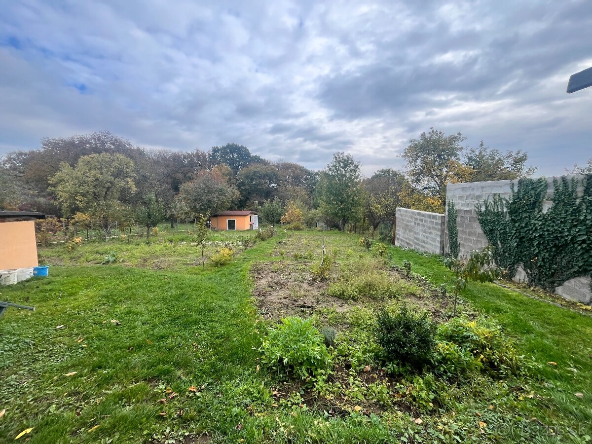 Rodinný dom s veľkým pozemkom - Košická Nová Ves - 8