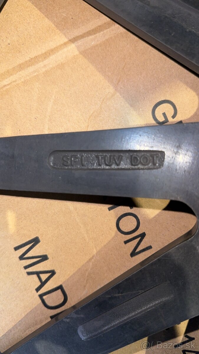 Disky Vossen R18 5x100 - 8