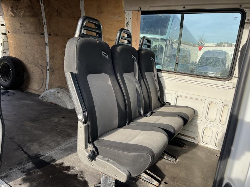 Prodám 2.3HPT. 93kw. 35S13. 6 míst.Tažné zař.: 3.500kg. - 8