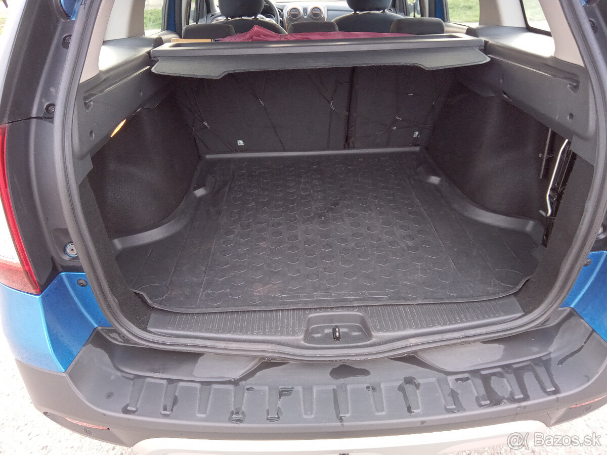 Logan MCVII Stepway - 8