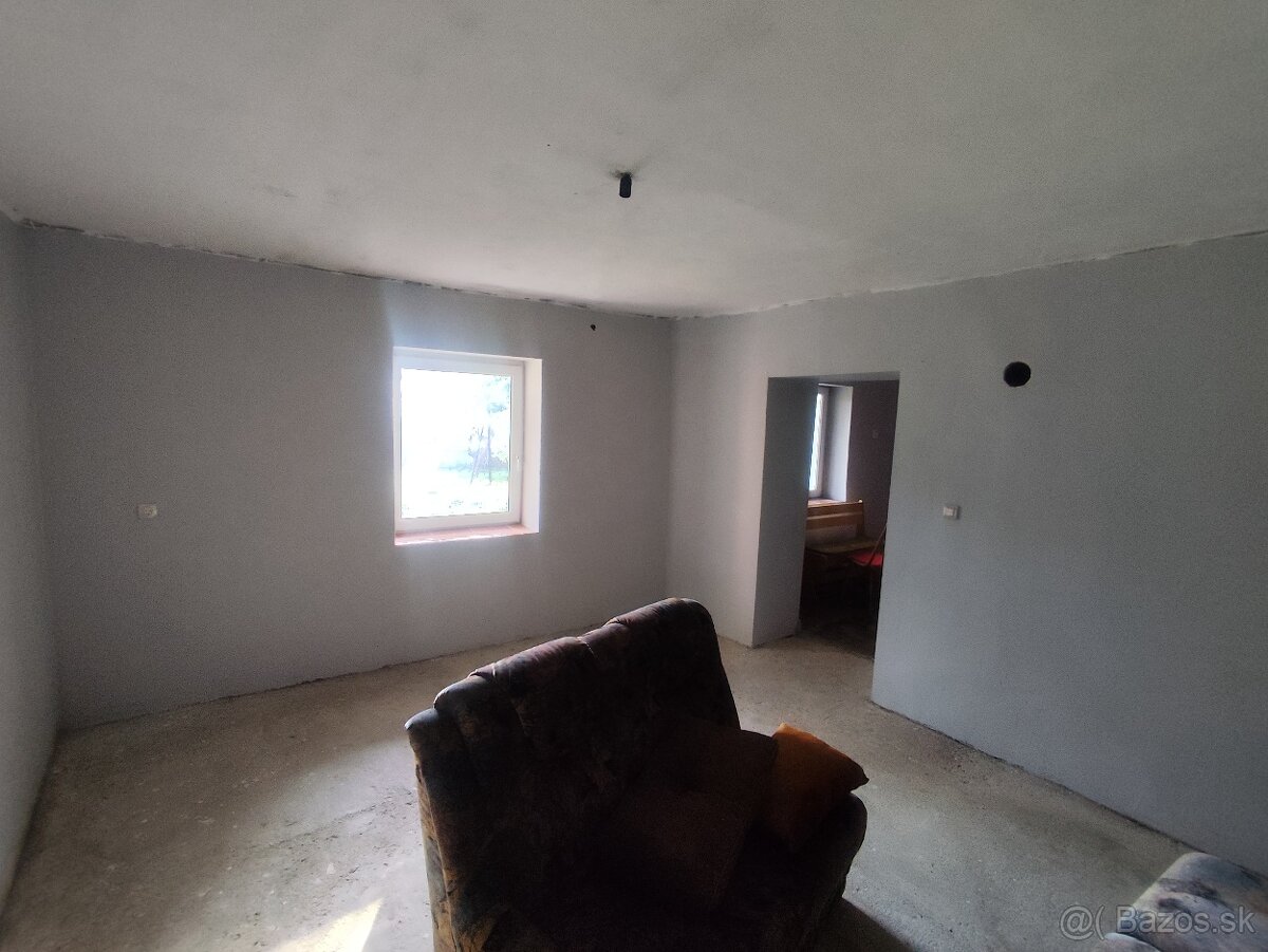 🏡3i. RD – Encs (HU), 23 km od hranice Milhosť - 8