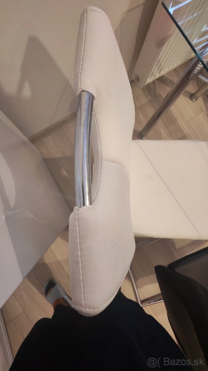 Jedálenský stôl+ stoličky - 8