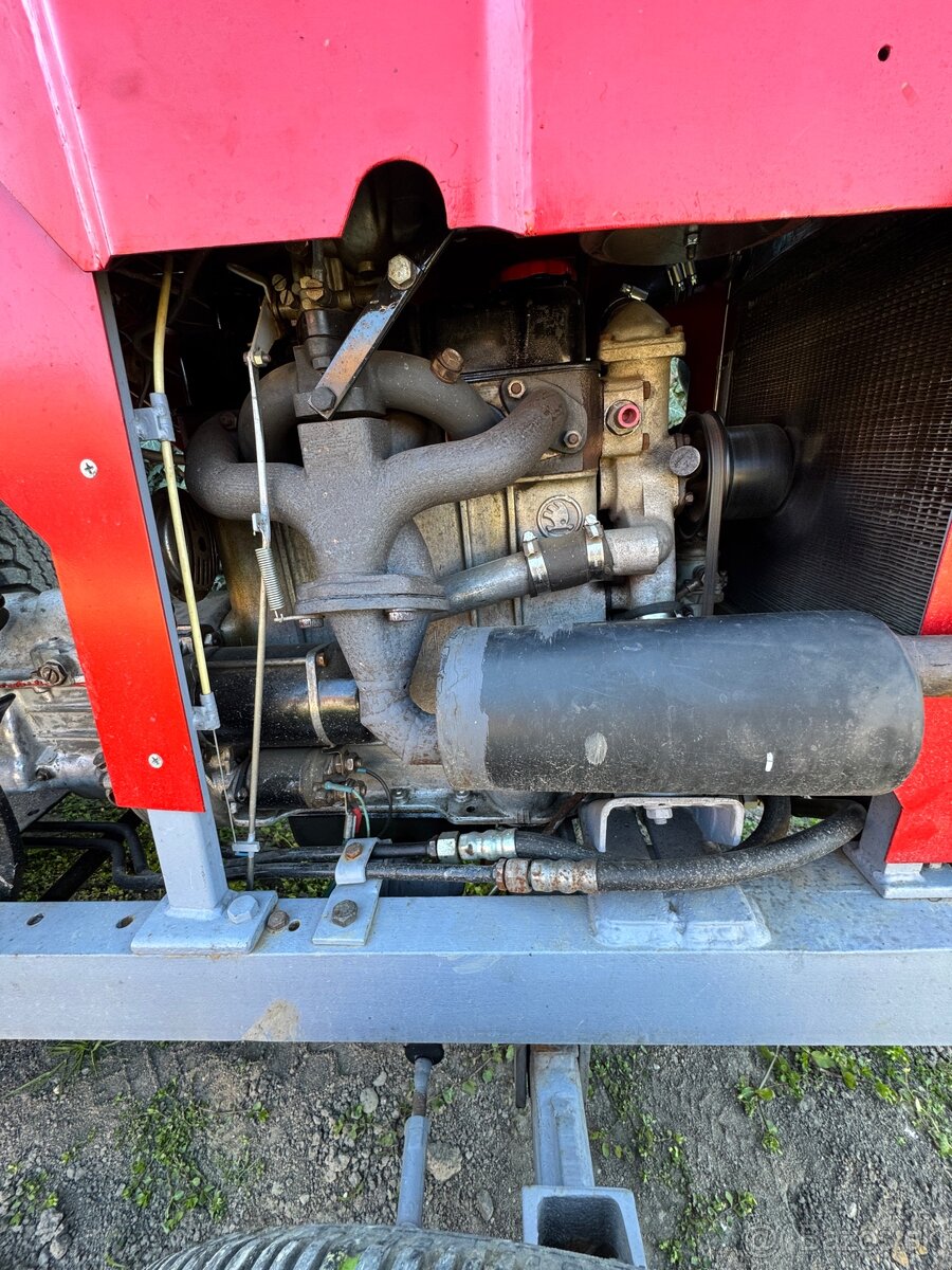 Malotraktor ŠKODA 1203/V3S - 8