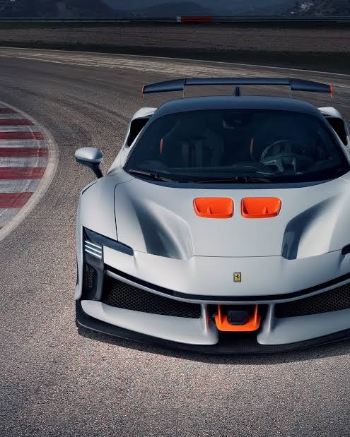 Ferrari SF90XX Stradale | MR Collection 1/18 - 8