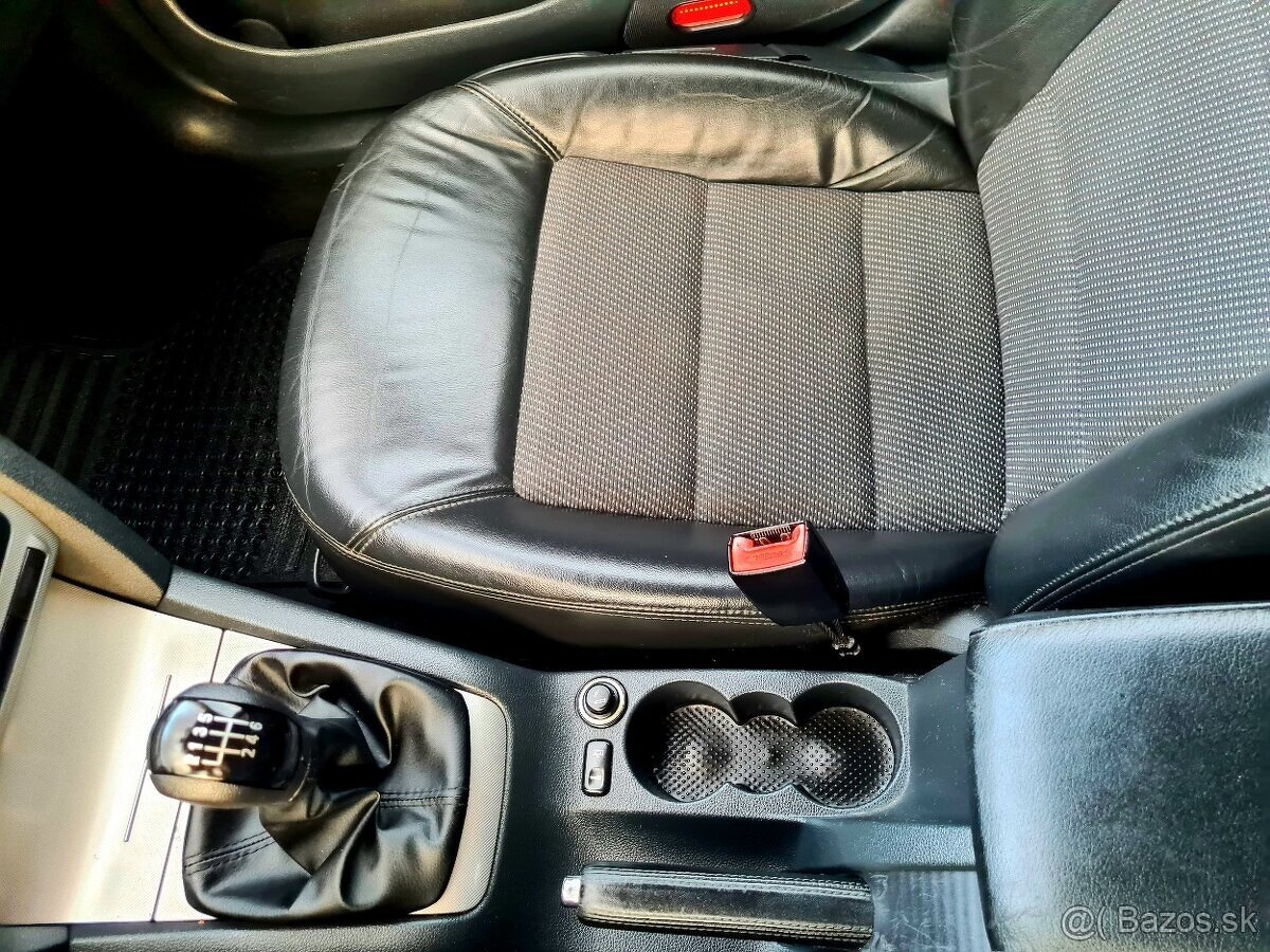 Škoda Octavia II FACELIFT 2,0TDI CR 103KW ELEGANCE TOP STAV - 8