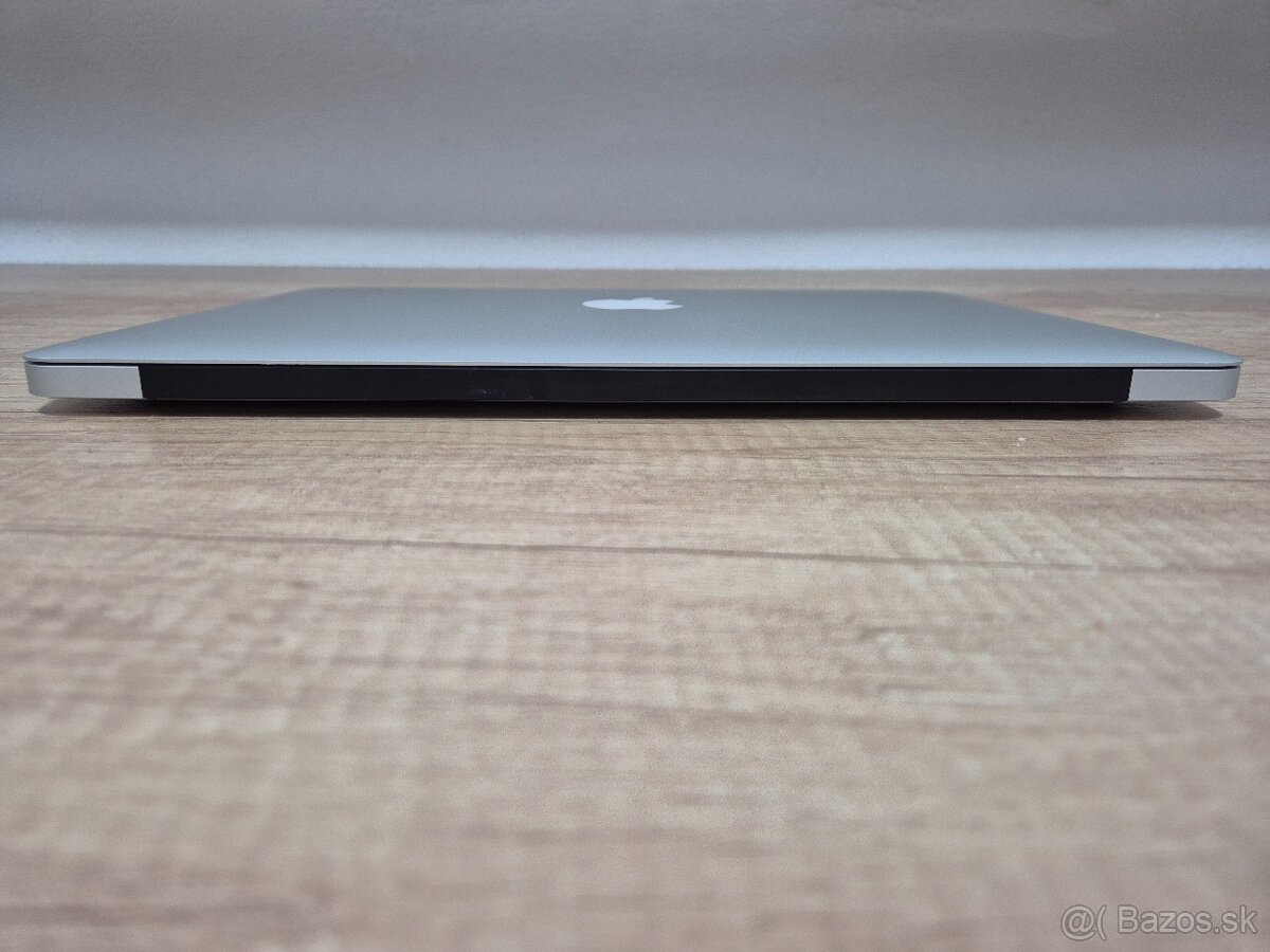 MacBook Air (13-inch, 2017) /Intel Core i5/8GB RAM/128GB SSD - 8