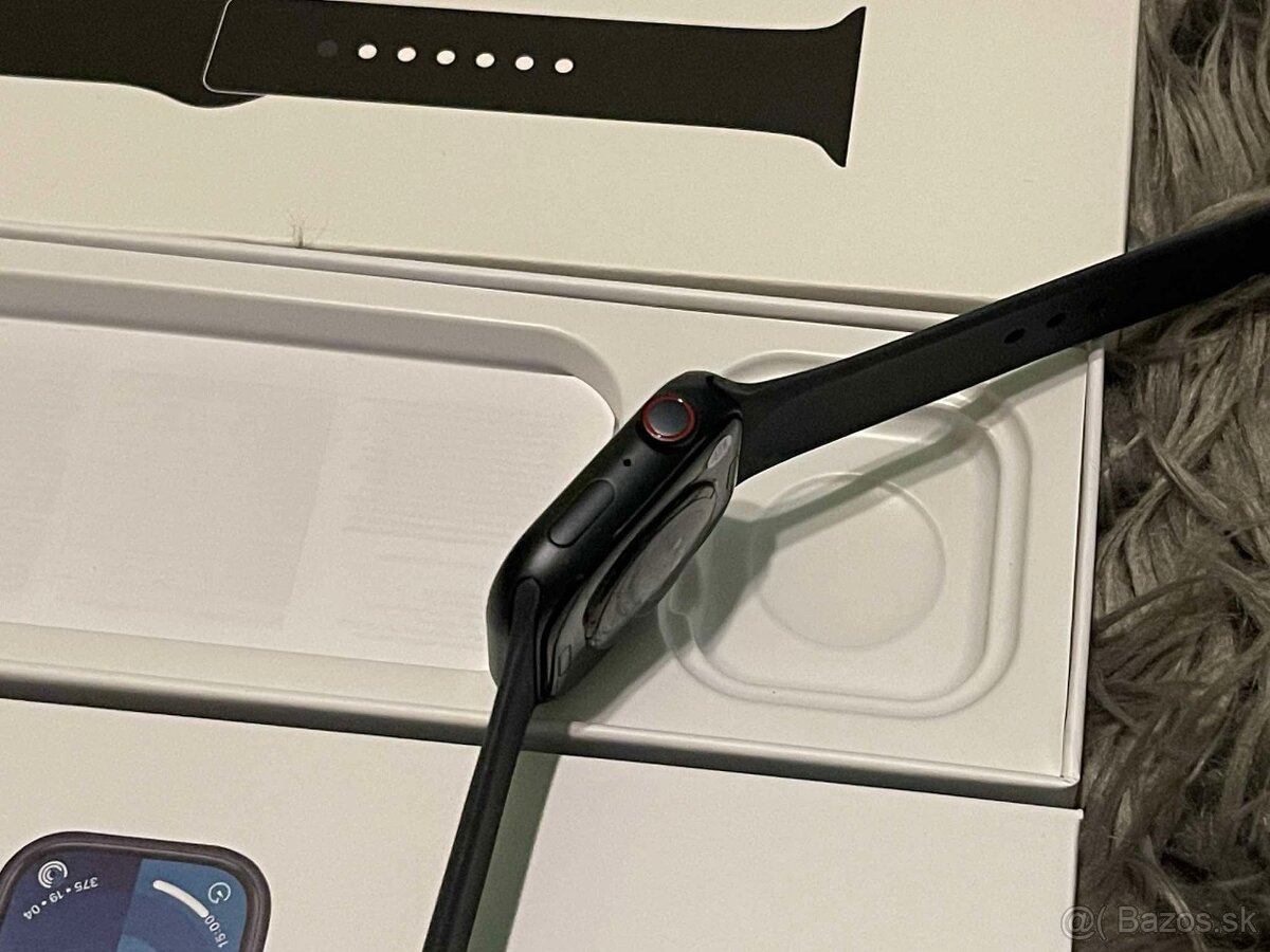 Apple Watch Series 5 44mm - 8