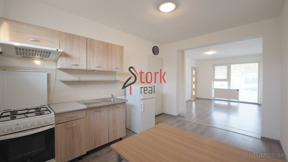 Na predaj obchodný / nebytový priestor - Považská Bystrica - 8