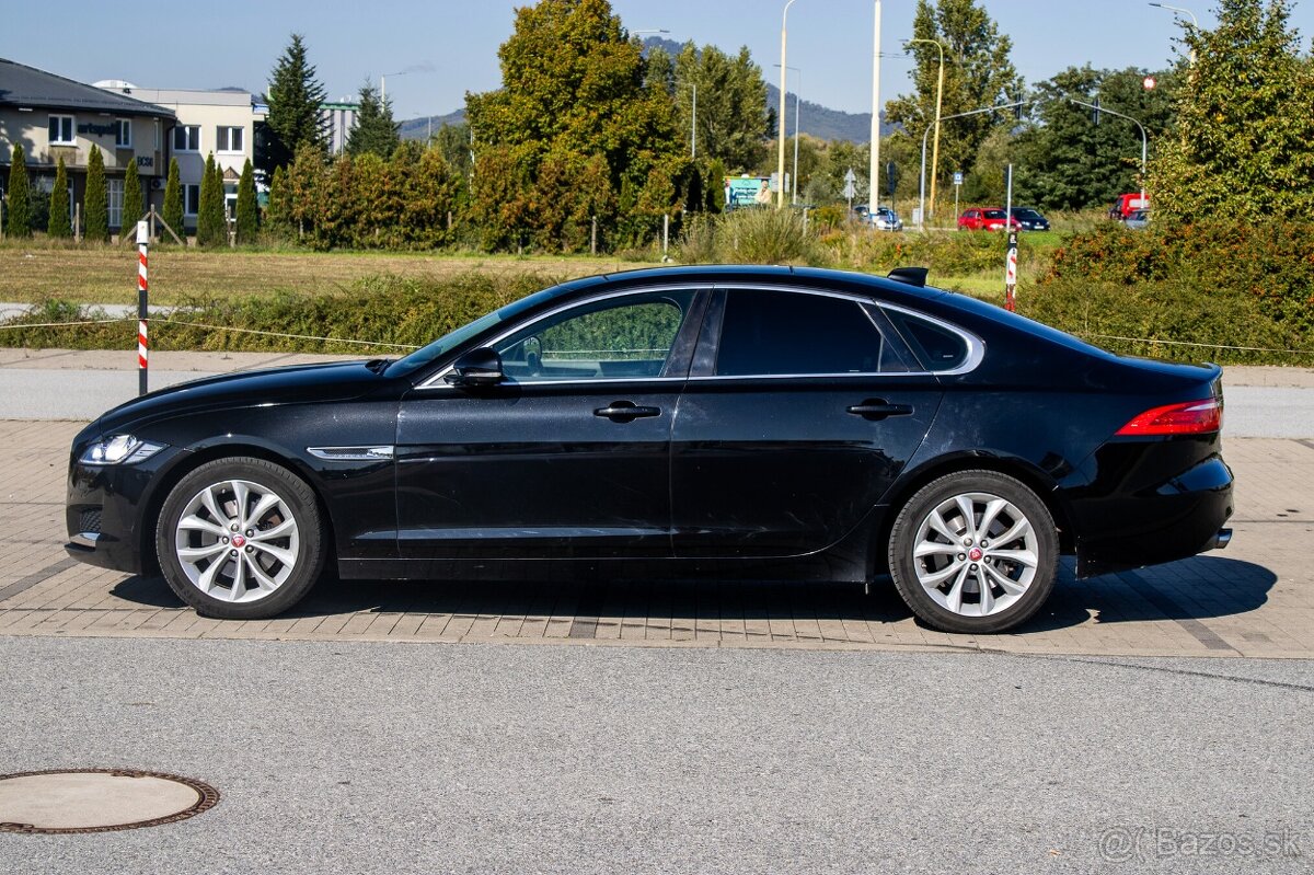 Jaguar XF 2.0D R-Sport (2016) - 8