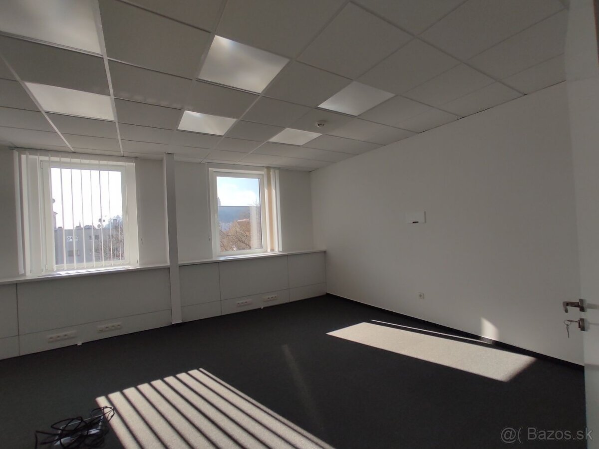 Svetlý kancelársky celok, 330m2, Hurbanovo Námestie/Obchodná - 8