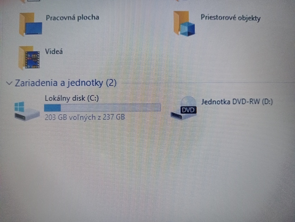predám Hp elitebook 8460p , Intel(R) Core™i5 , 8gb ram , ssd - 8