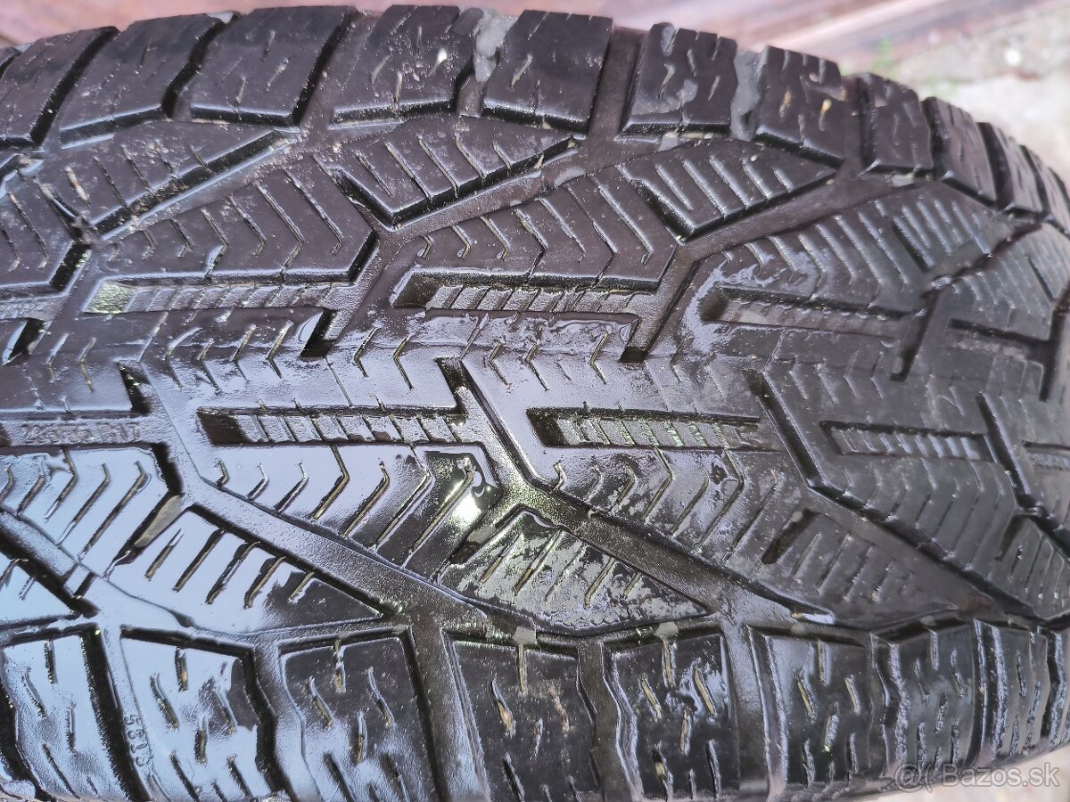 Kolesá 5x108, 235/45 R17 Zimné - 8