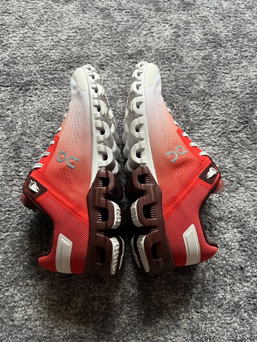 On Running, model Cloudflow, velikost 37 - 8