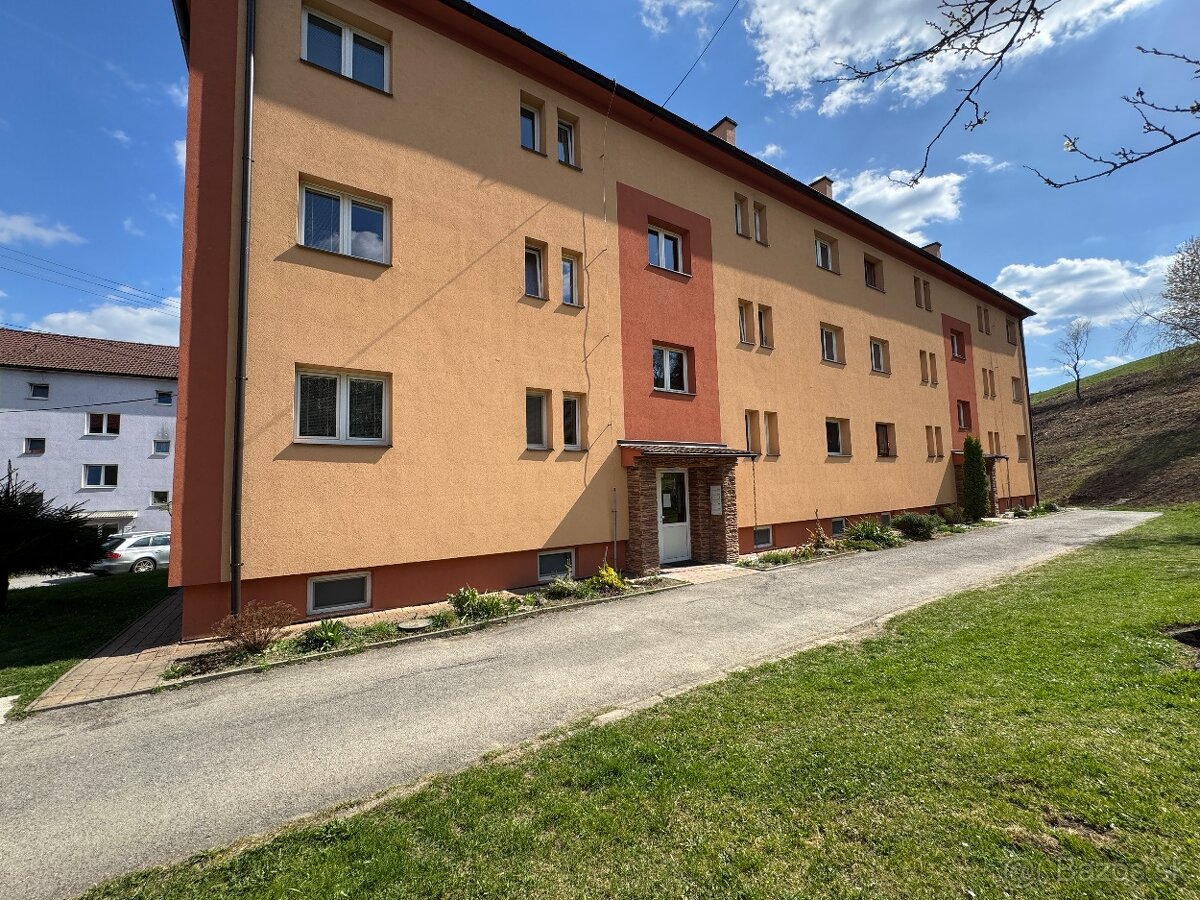 3-IZBOVÝ BYT ISTEBNÉ - 8