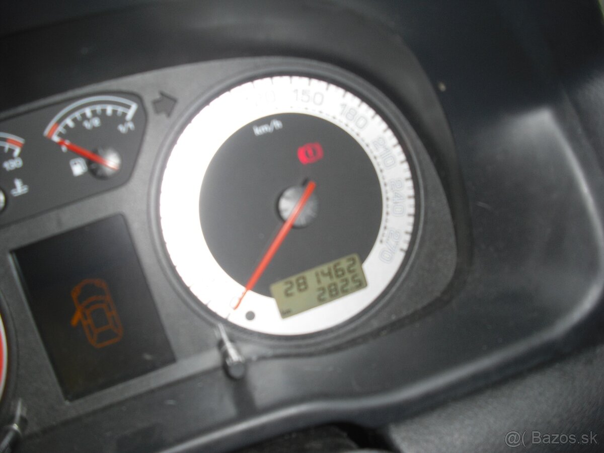 Skoda Octavia RS1 Kombi - 8