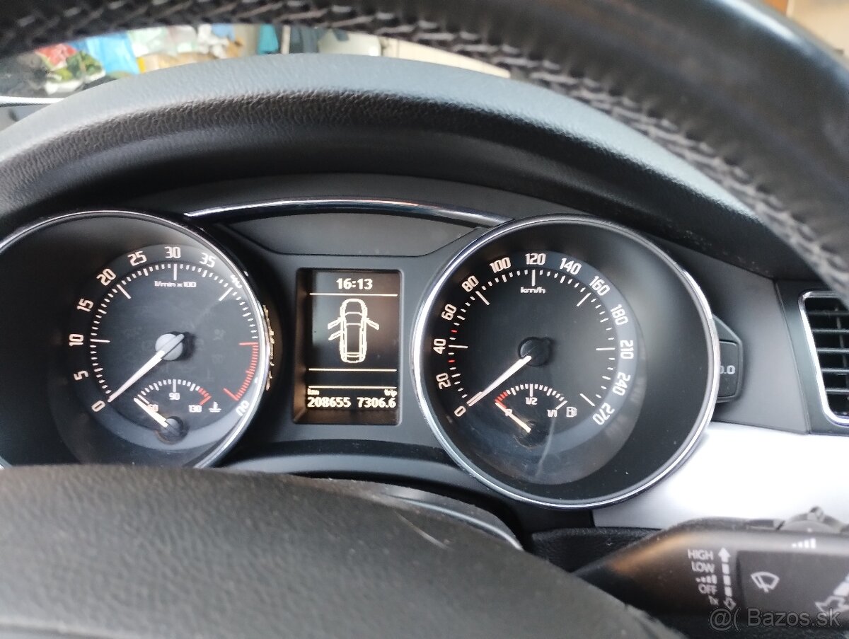 Škoda Superb Combi 1.6 TDI CR DPF Elegance GreenLine - 8