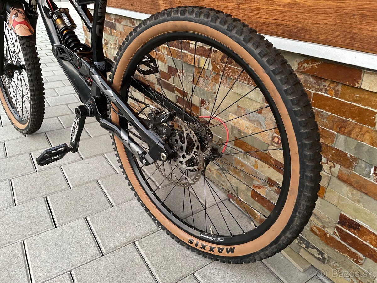 YT TUES | 27,5 | M - 8