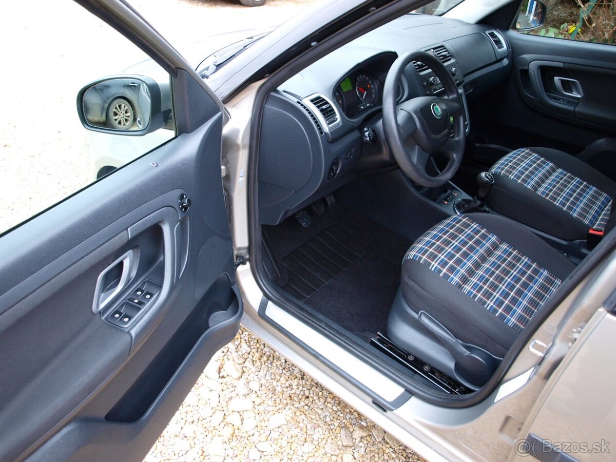 Škoda Roomster 1.2 TSI Comfort - 8