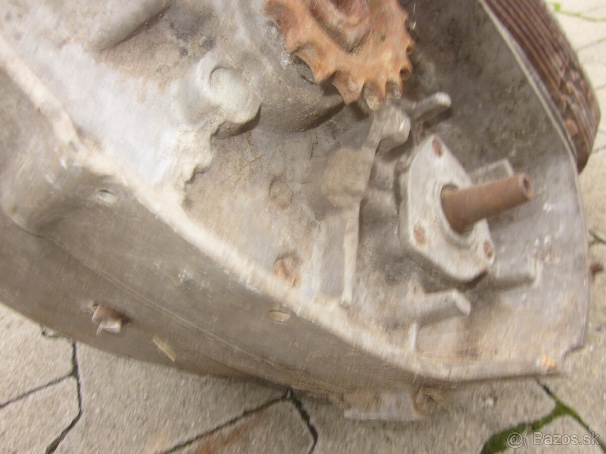 ČZ 175 typ 477 motor - 8