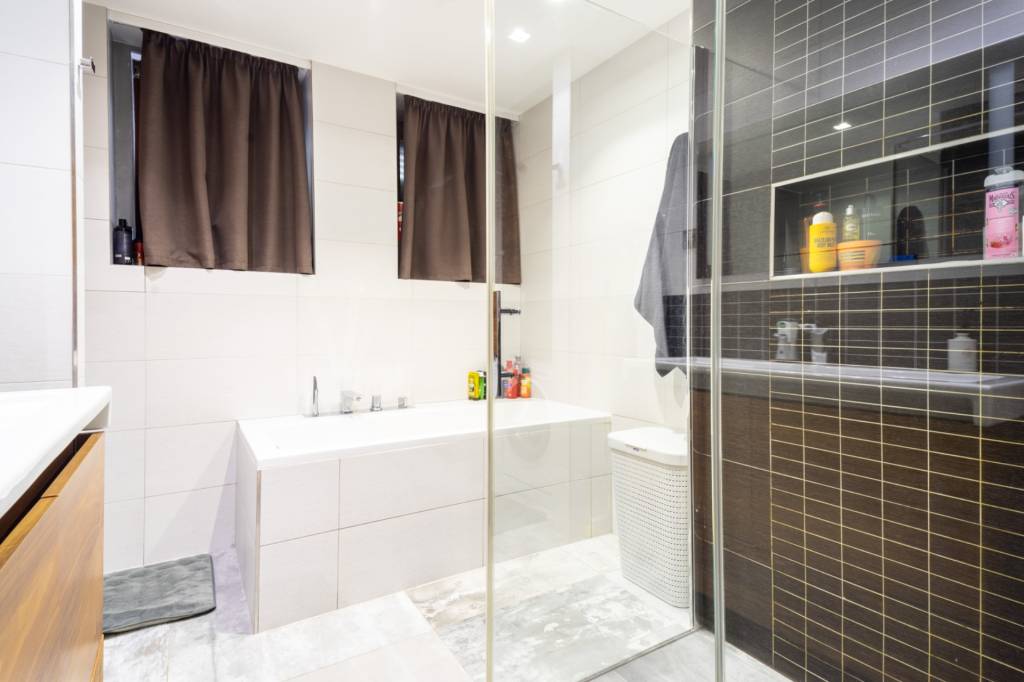 MODERNÝ TEHLOVÝ BYT V CENTRE KOŠÍC, 82 m², Svätoplukova, Sta - 8