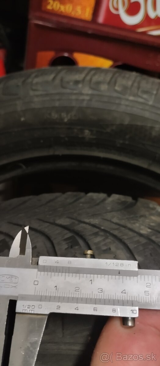 Predám dve zimné pneumatiky Hankook 205/55r16 - 8