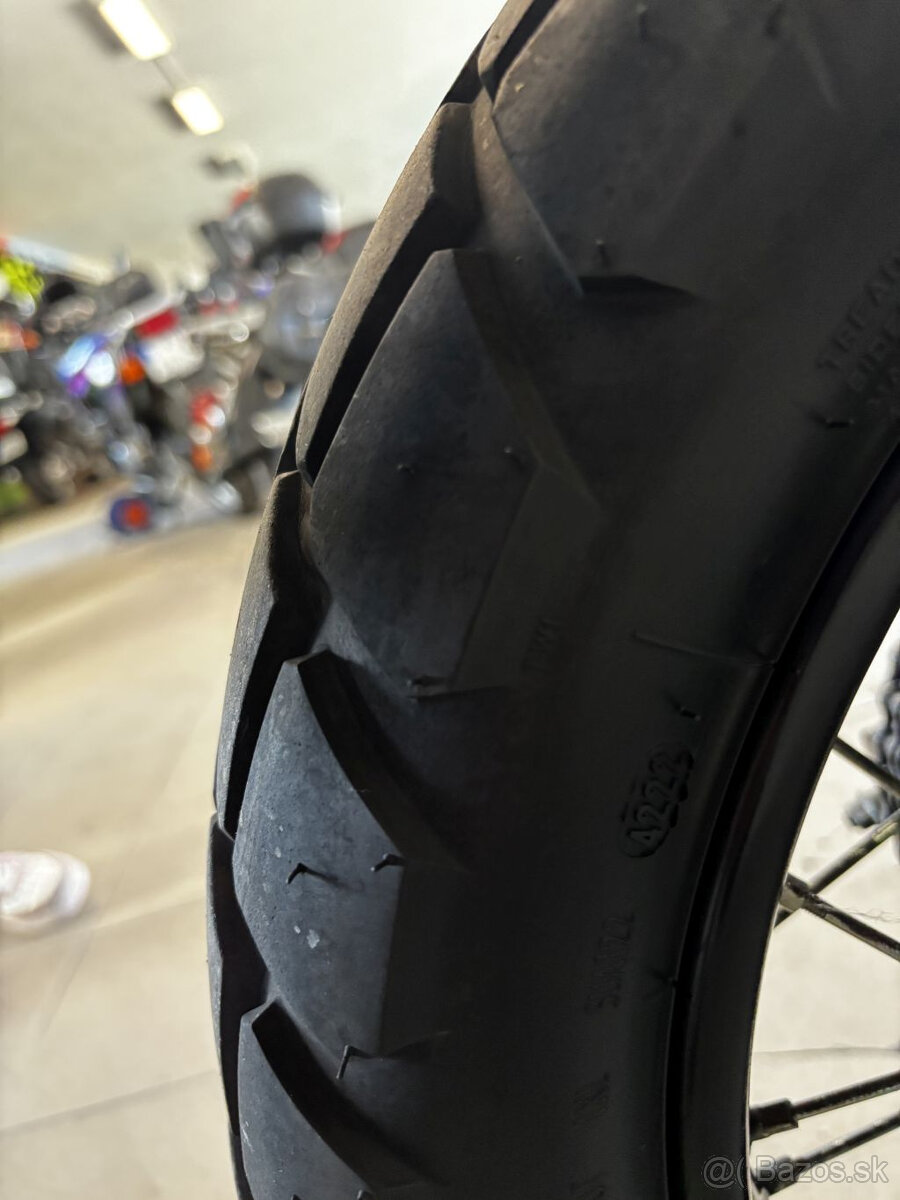 Royal Enfield Himalayan 411 - 8