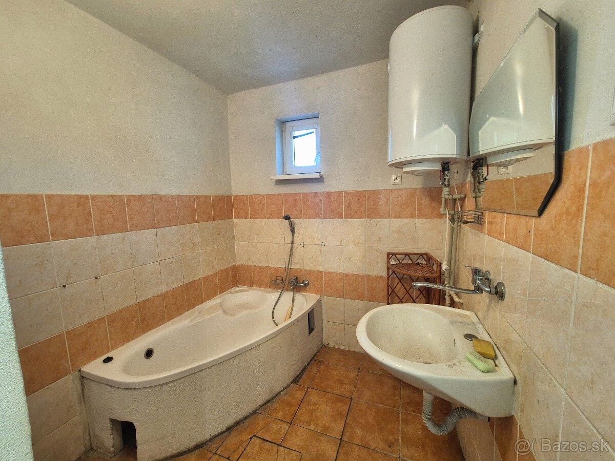 EXKLUZÍVNE_prenájom_rodinný dom_Levice - 8