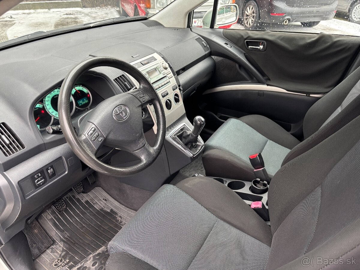 Toyota Corolla Verso, 2.2 diesel, 7 miest - 8