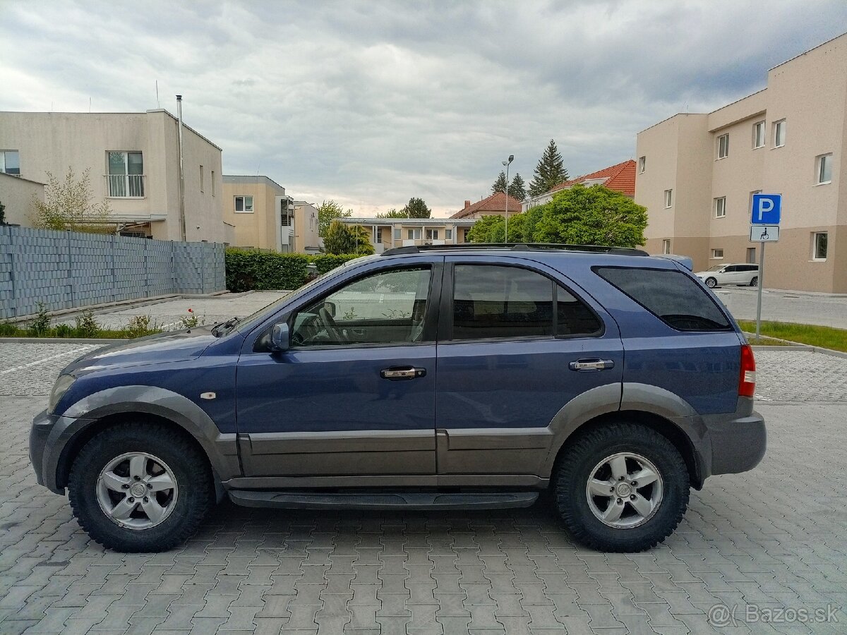 KIA Sorento 2,5 CRDI SUV 4X4 Manuál - 8
