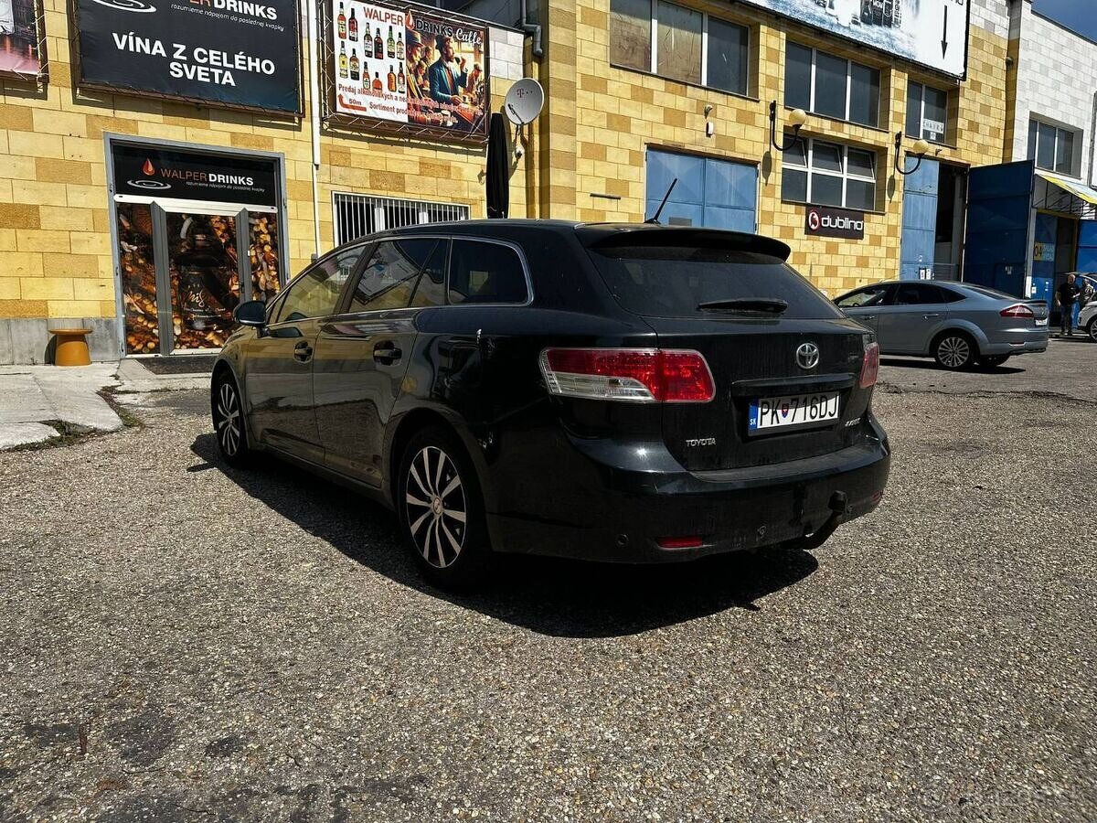 Toyota Avensis combi 2.2 D-4D Exclusive - 8