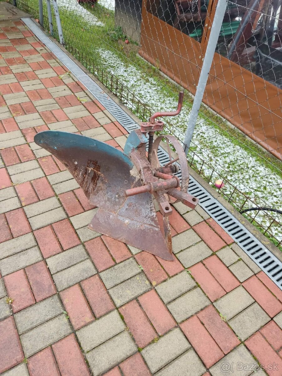 Malotraktor + príslušenstvo. - 8