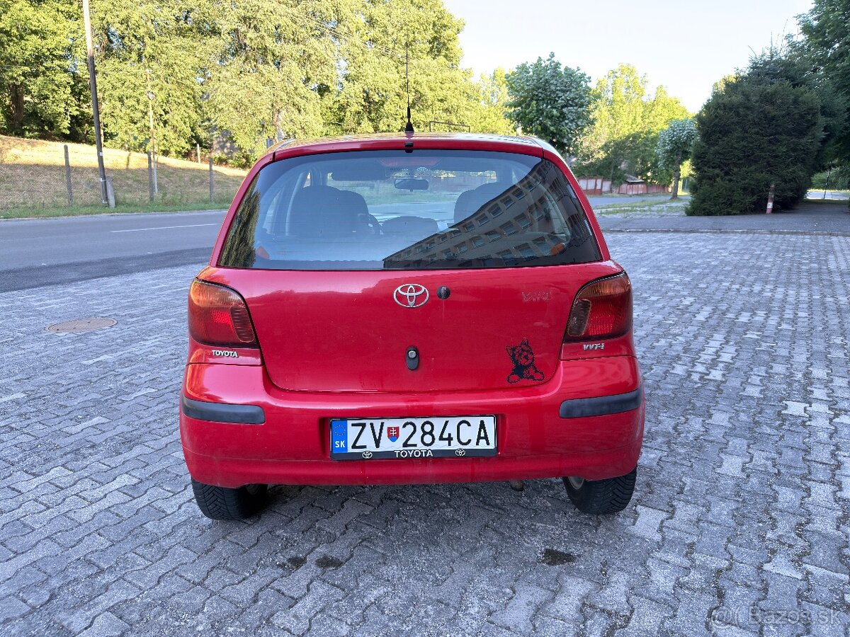 Toyota Yaris 1.0 Benzín - 8