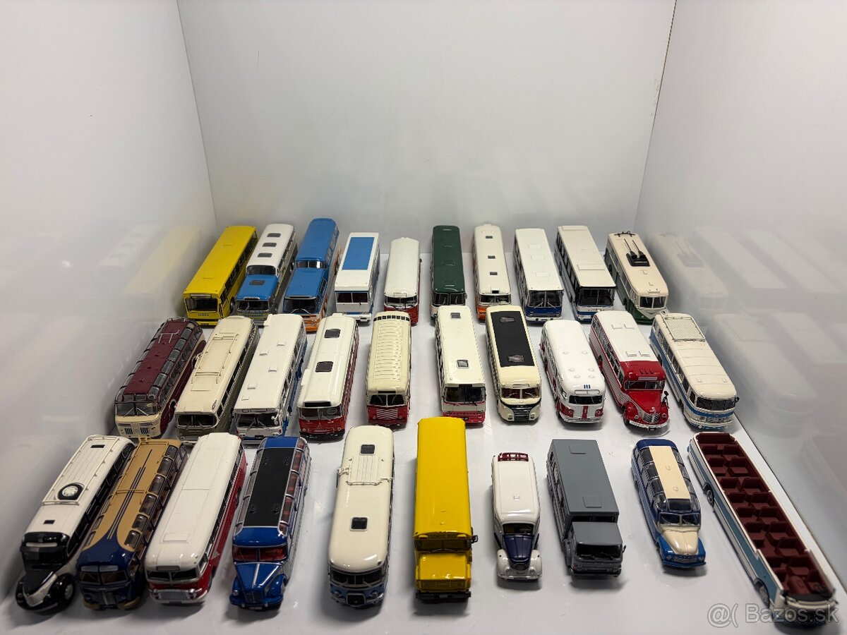 61x modely autobusov 1:72 POŠKODENÉ - 8