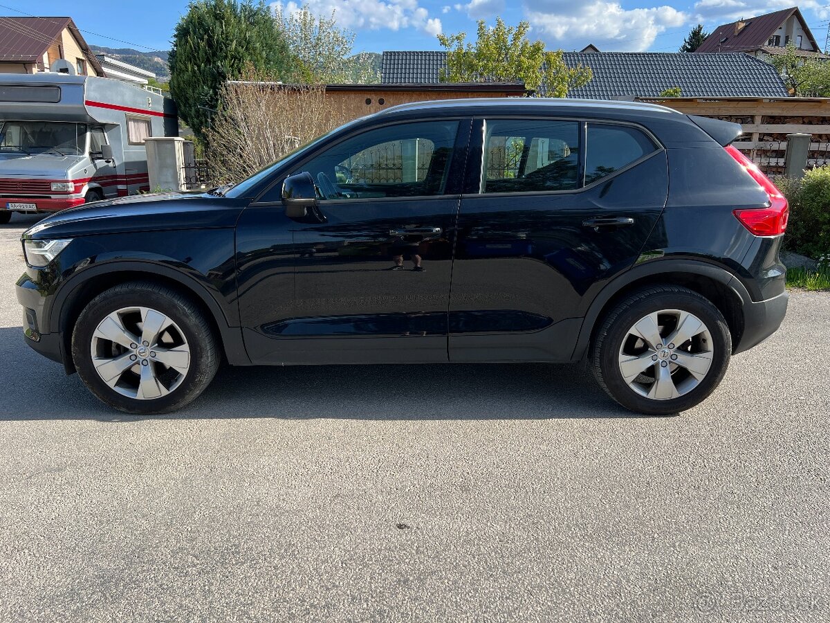 Volvo XC40 D3 Momentum A/T -- 2020 - - 8