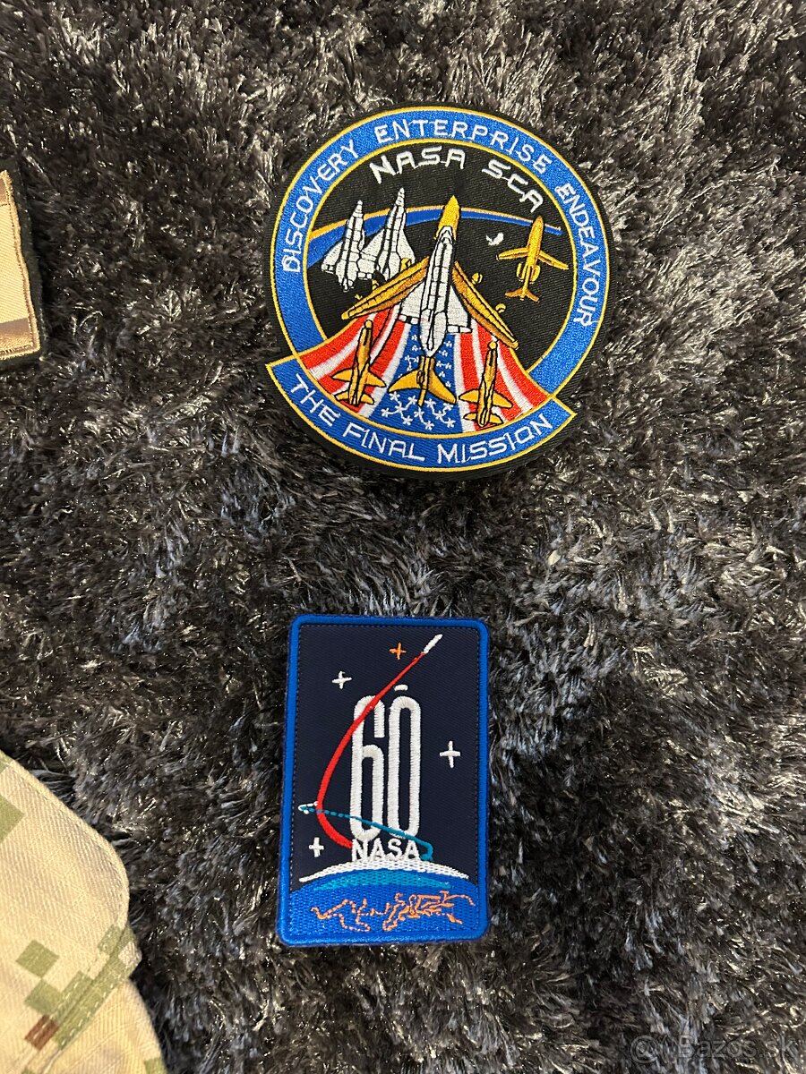 Vojenska/ OSSR vz. 2007 púšt, bunda, nášivky - 8