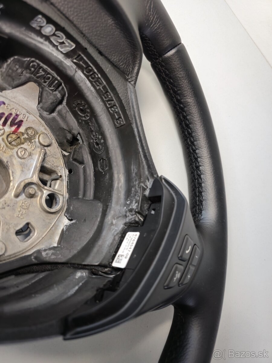 VOLANT BMW E90, E91, BMW X1 - 8