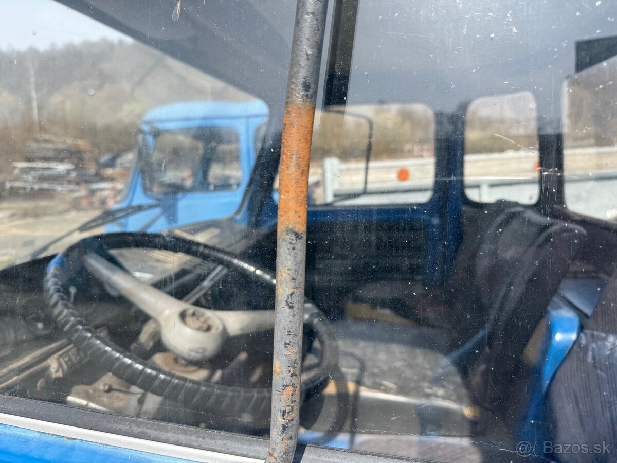 Predám staré podvozky a kabíny z Avia - 8