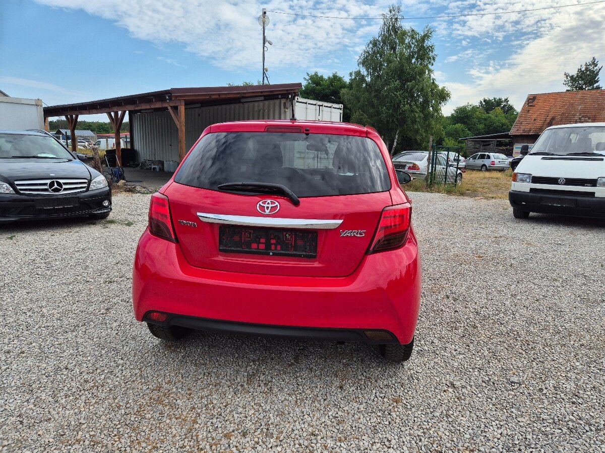Toyota yaris - 8
