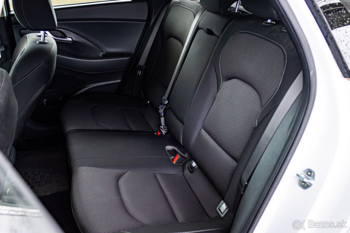 Hyundai i30 CW 1.4i 73kW / TOP STAV / 1. Majiteľ / - 8