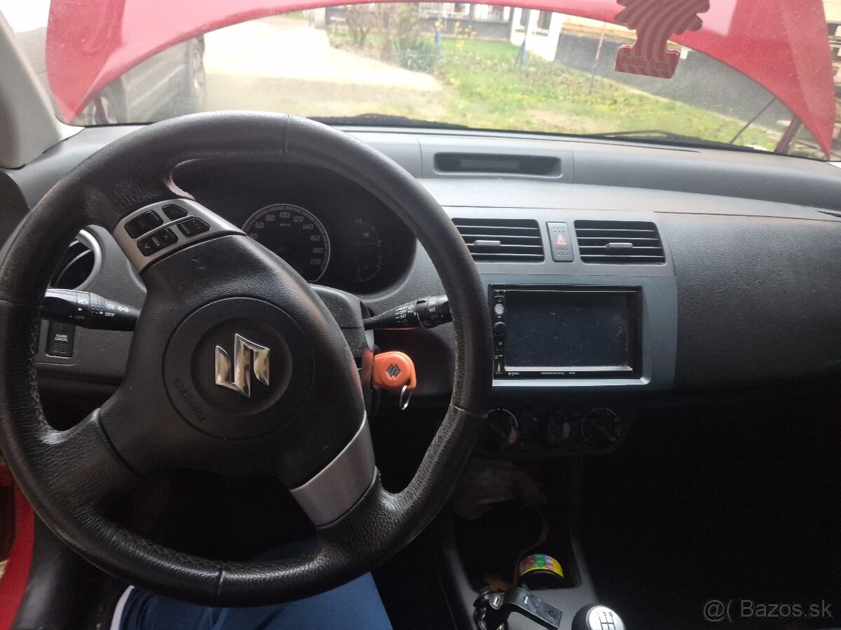 Predám Suzuki Swift 1.3 – 67 kW - 8