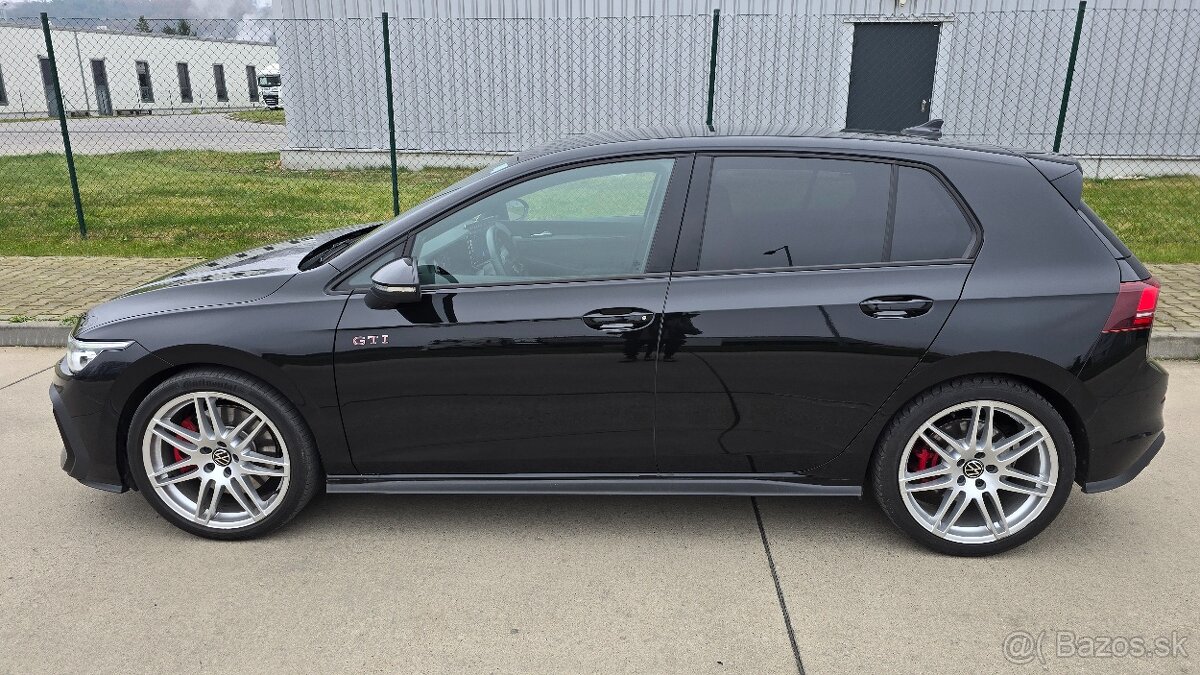 VW Golf 8 GTI Facelift, zánovné vozidlo - 8