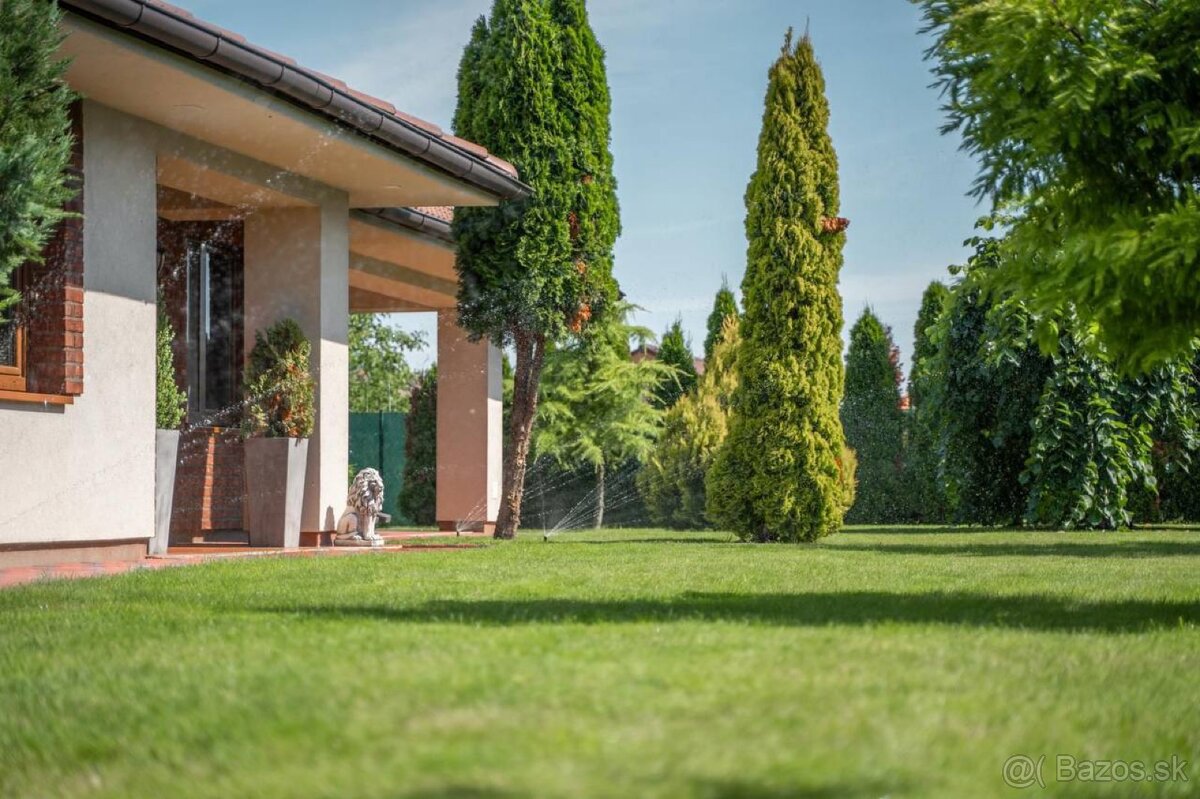 Krásny rodinný dom v Trnávke - 8