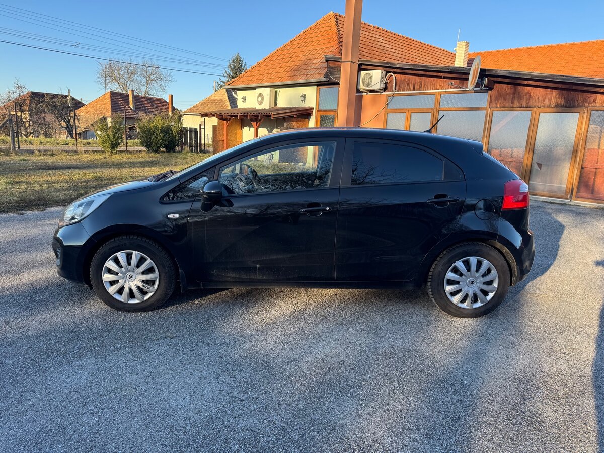 Kia Rio - 8
