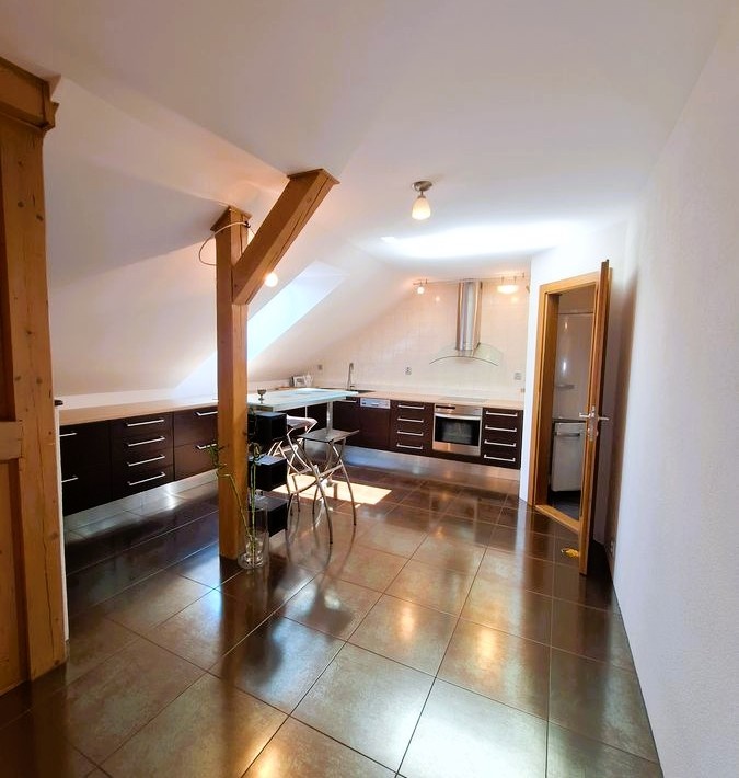 REZERVOVANÉ Mezonetový byt v centre s vlastným vchodom - 8