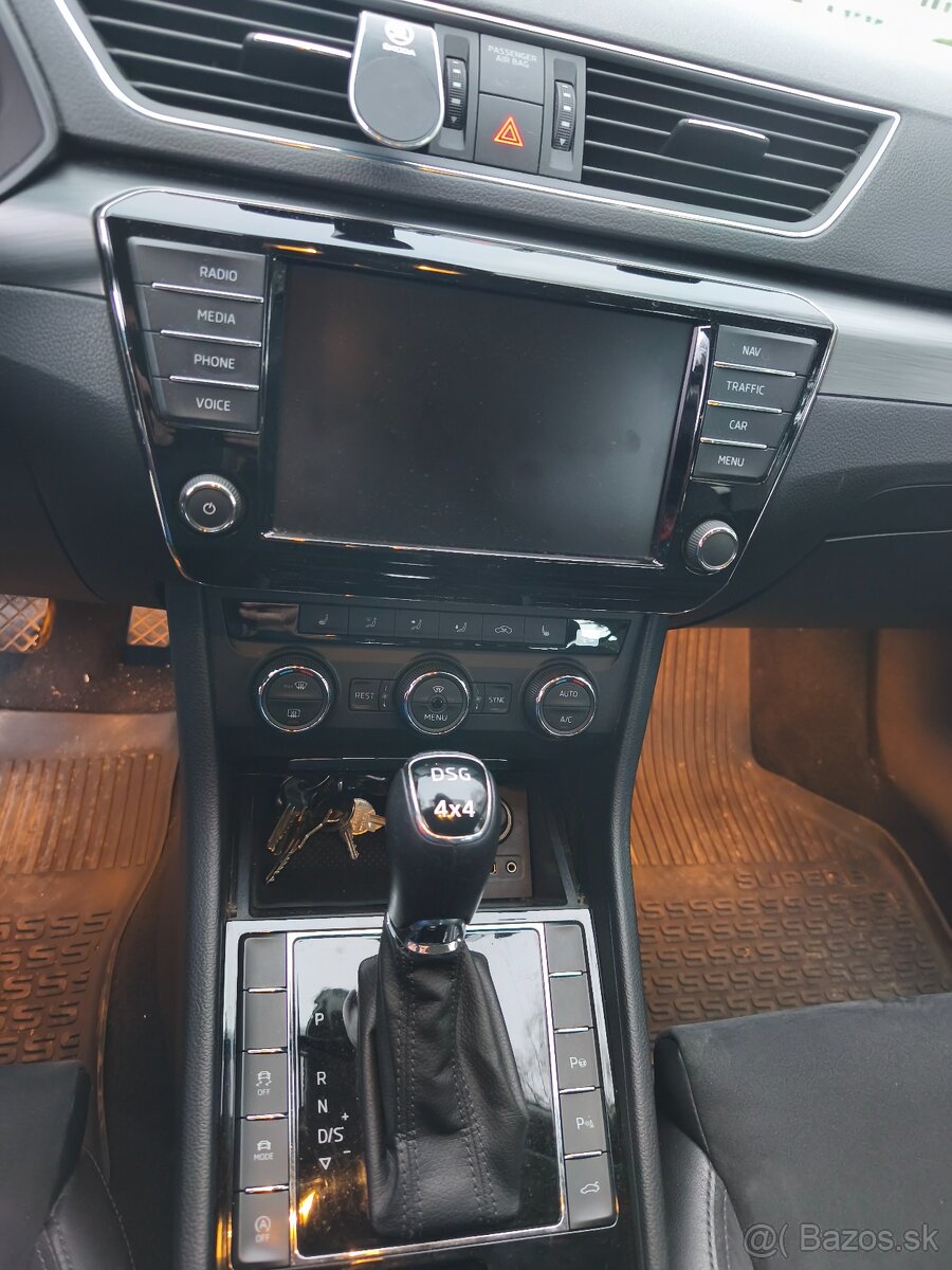 Škoda Superb combi 4x4 DSG 140kw r.v.6/2016 - 8