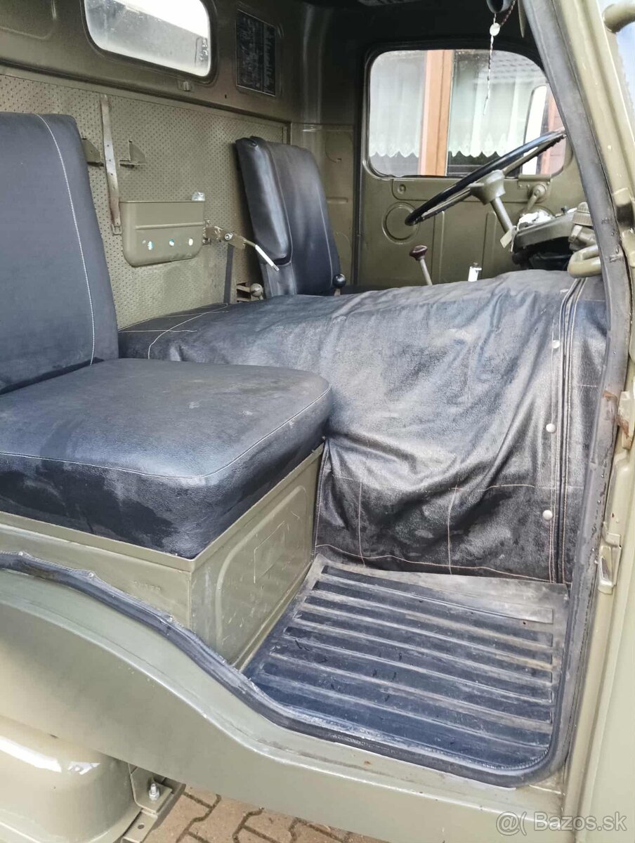 PRAGA V3S - trojstranný sklapač TOP STAV - 8